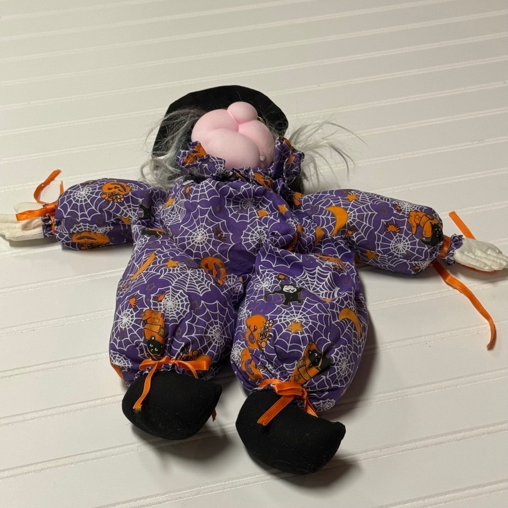 Vintage 1999 Joelson Industries Witch Halloween Shelf Sitter Plush Heavy Rare